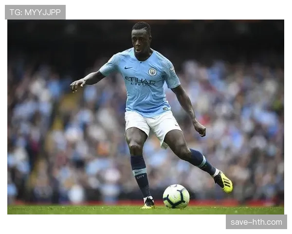 阿卜杜拉耶·杜库雷状态回暖，助英超球队斩获关键胜利